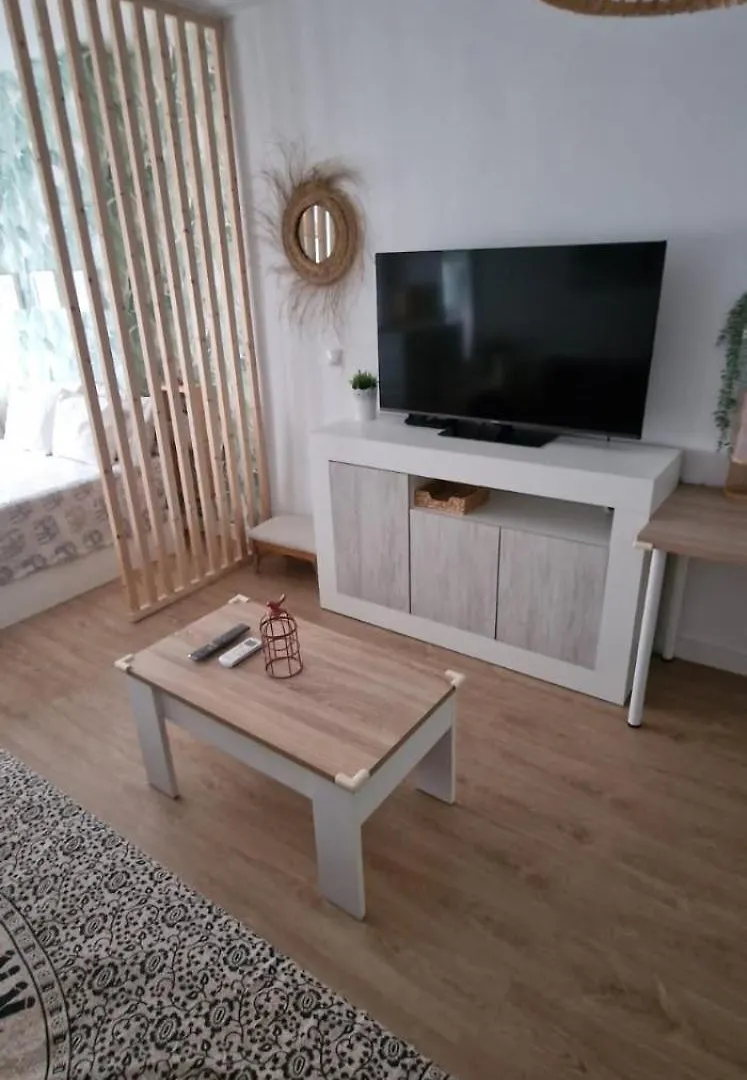 Estudio Carihuela Beach Torremolinos 0*,  Hiszpania
